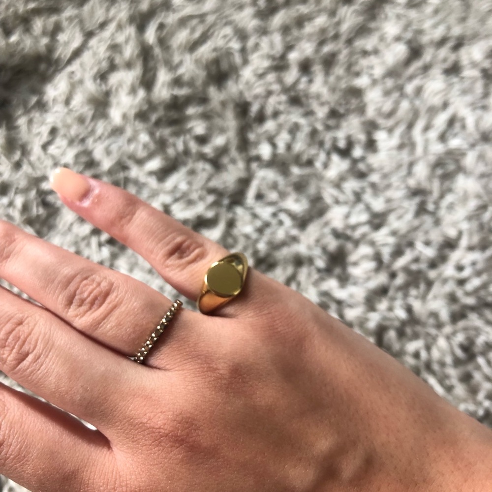 Gold Spanish pink signet ring